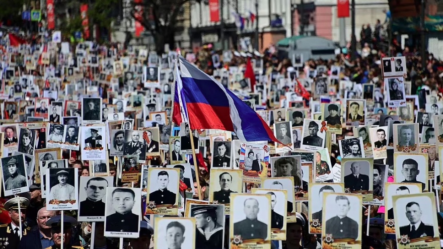 Chiến tranh Vệ quốc 1941-1945 đã in sâu vào văn hóa và chính trị Nga như thế nào?